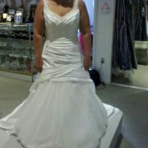 Sofia Toli Wedding Gown